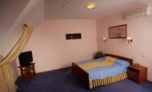 Old Port Hotel 3*