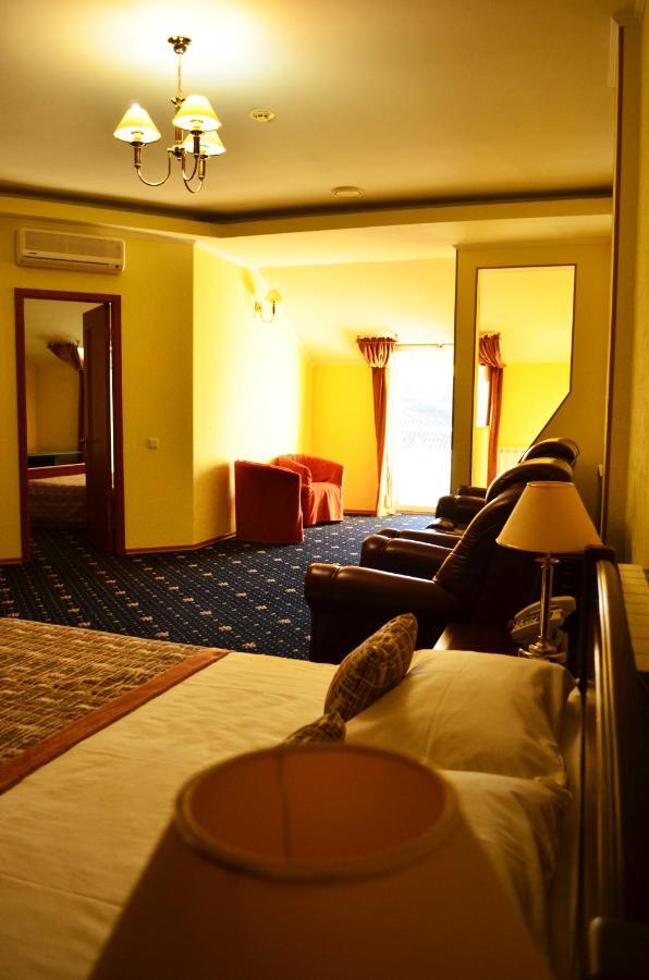 Old Port Hotel 3*